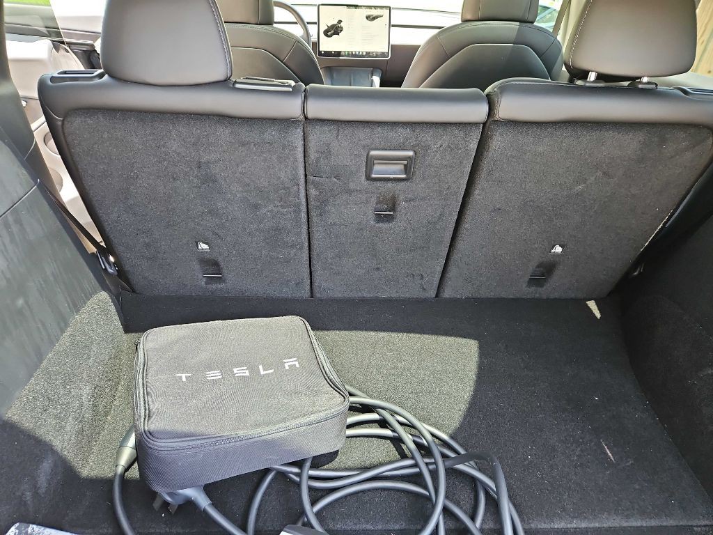 2021 Tesla Model Y Image 23
