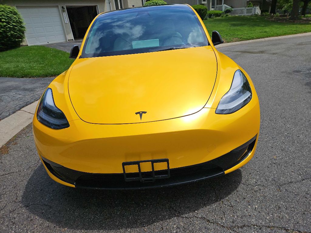 2021 Tesla Model Y Image 2
