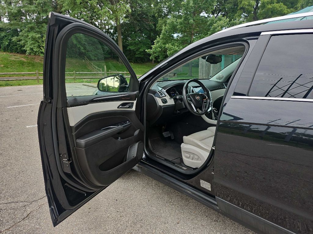 2013 Cadillac SRX Image 9