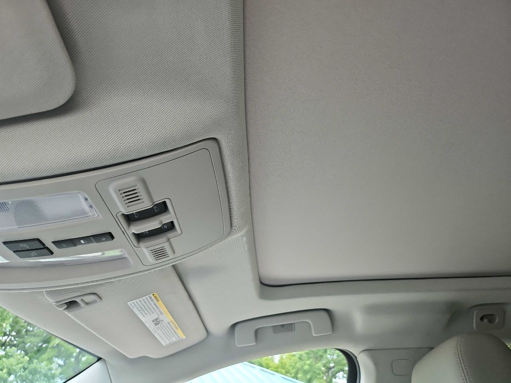 2013 Cadillac SRX Image 18