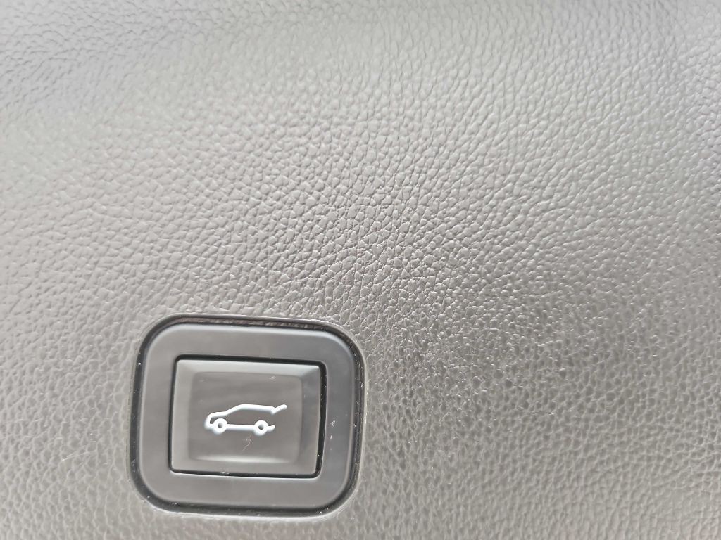 2013 Cadillac SRX Image 32