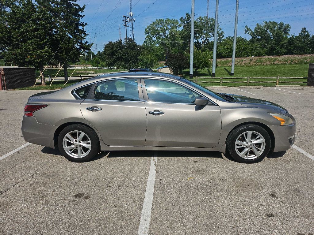 2014 Nissan Altima Image 4
