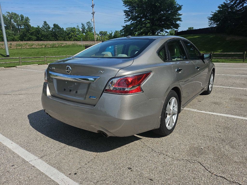 2014 Nissan Altima Image 5