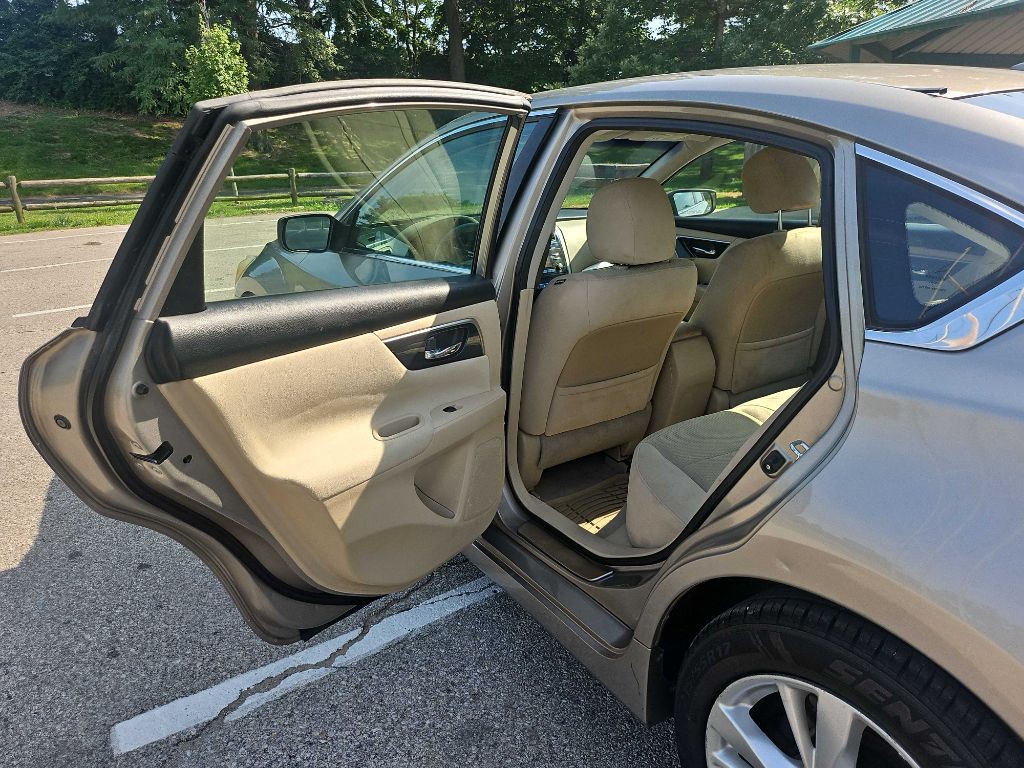 2014 Nissan Altima Image 23