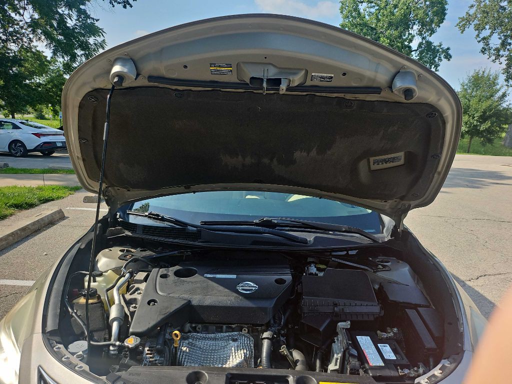 2014 Nissan Altima Image 40