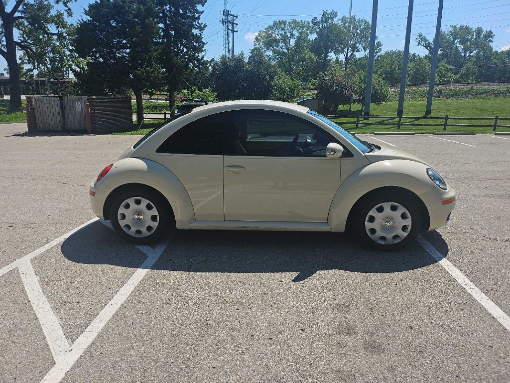 2007 Volkswagen Beetle Image 4