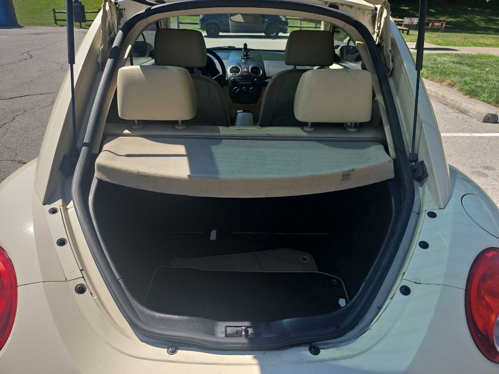 2007 Volkswagen Beetle Image 24
