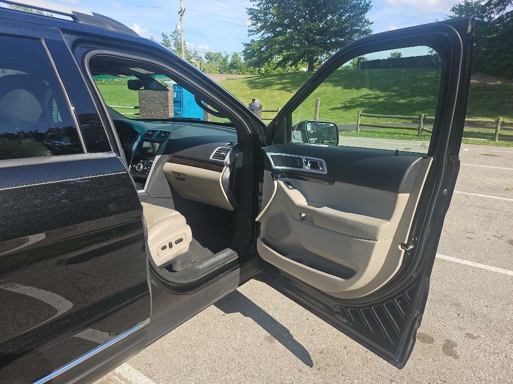 2015 Ford Explorer Image 19