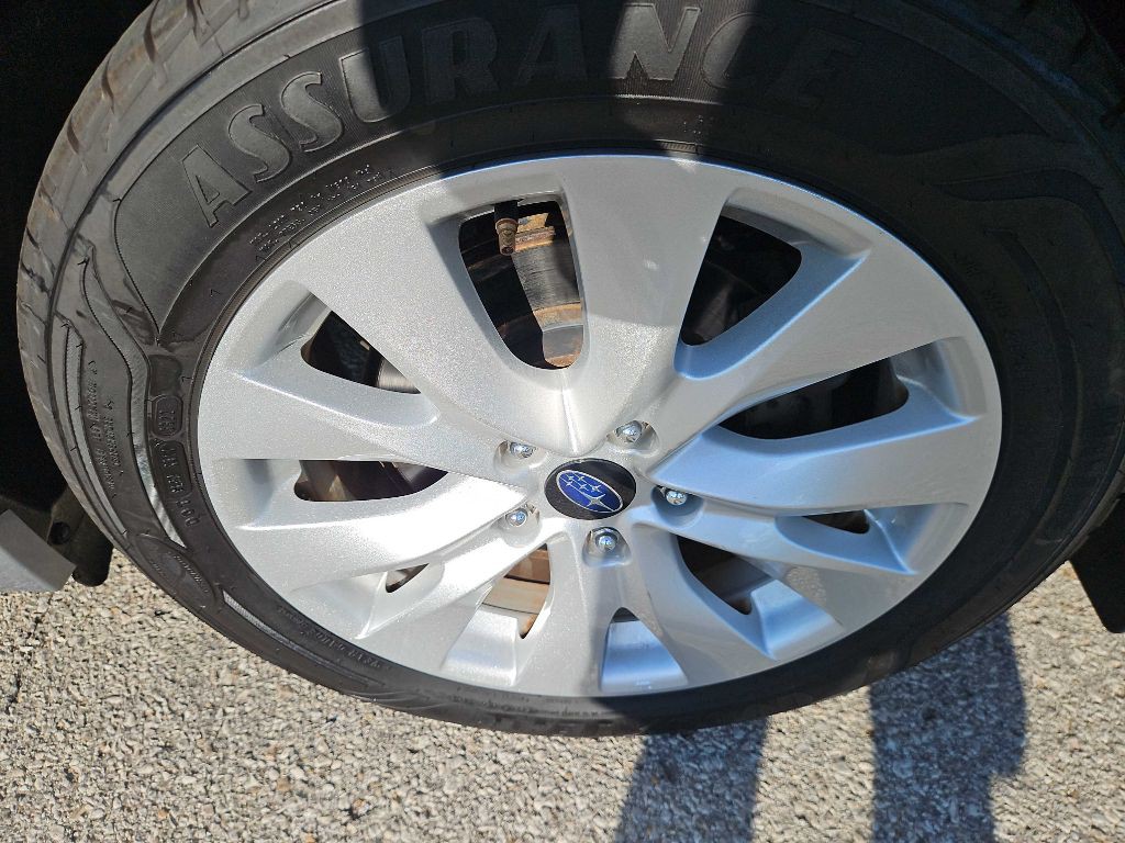2016 Subaru Legacy Image 11