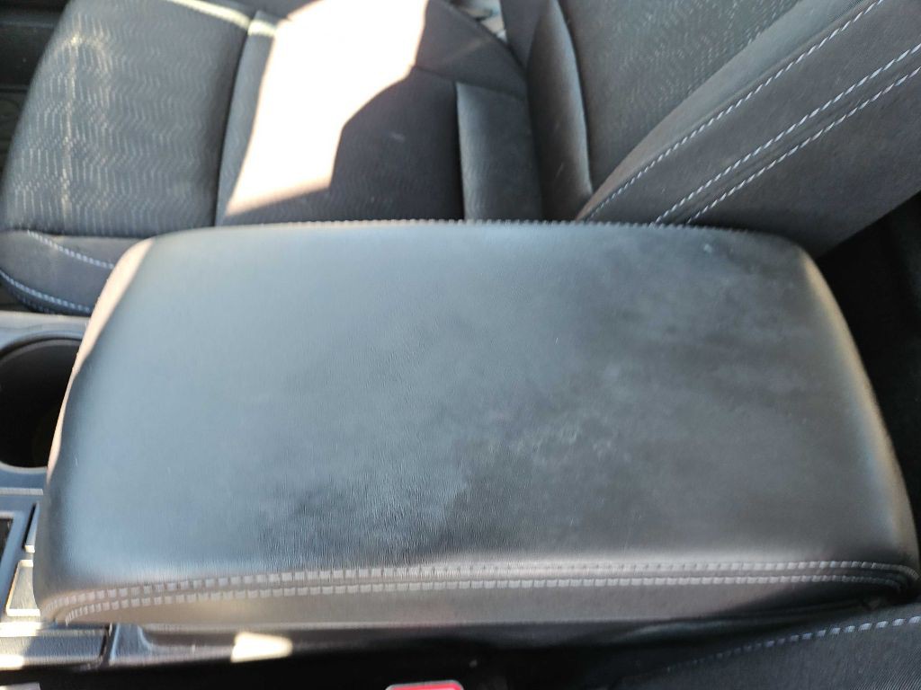 2016 Subaru Legacy Image 22