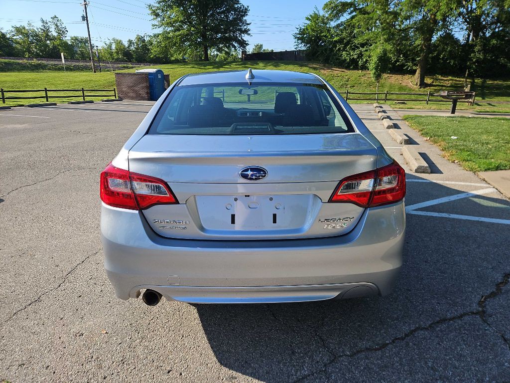 2016 Subaru Legacy Image 6
