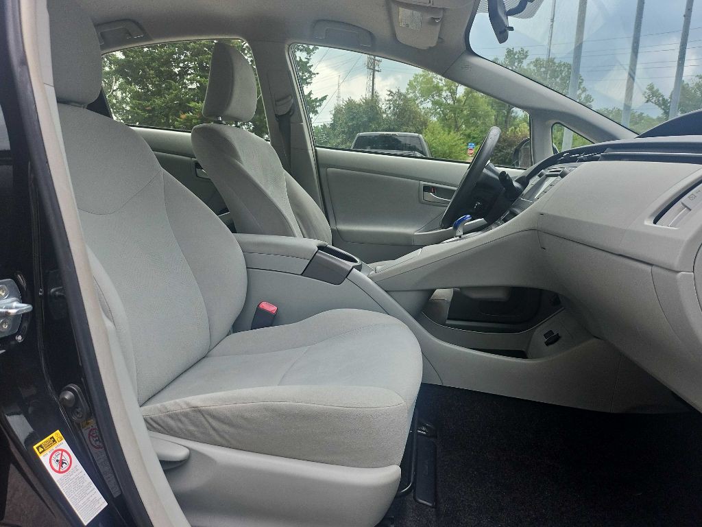 2012 Toyota Prius Image 18