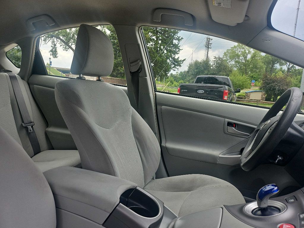 2012 Toyota Prius Image 20