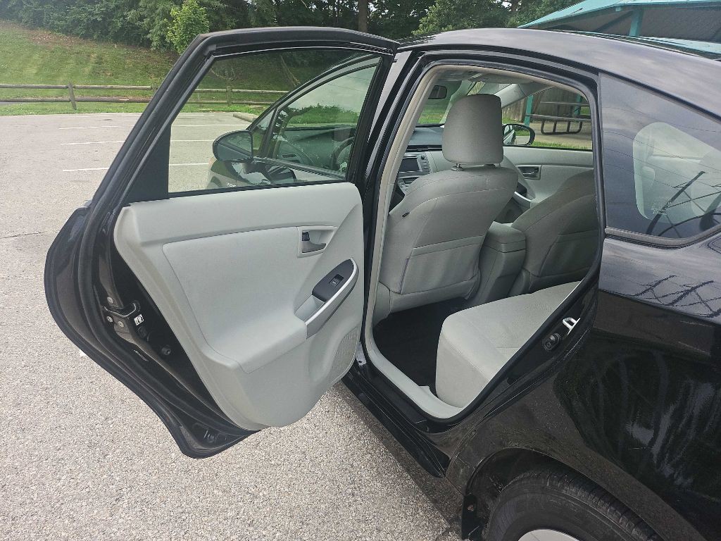 2012 Toyota Prius Image 22