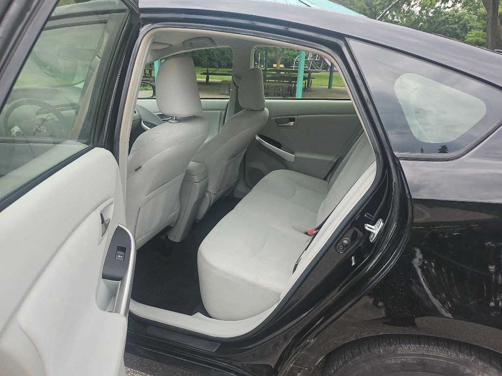 2012 Toyota Prius Image 23