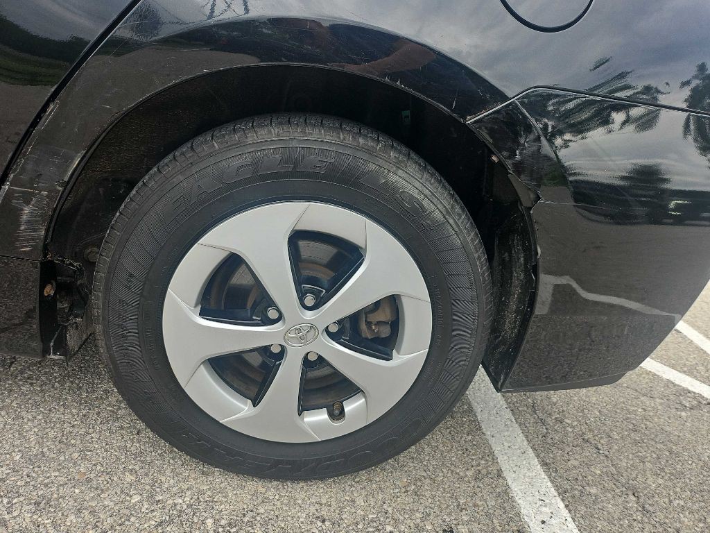 2012 Toyota Prius Image 29