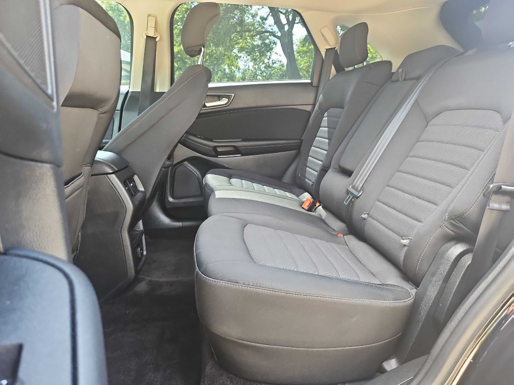 2017 Ford Edge Image 25