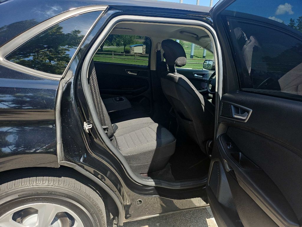 2017 Ford Edge Image 27
