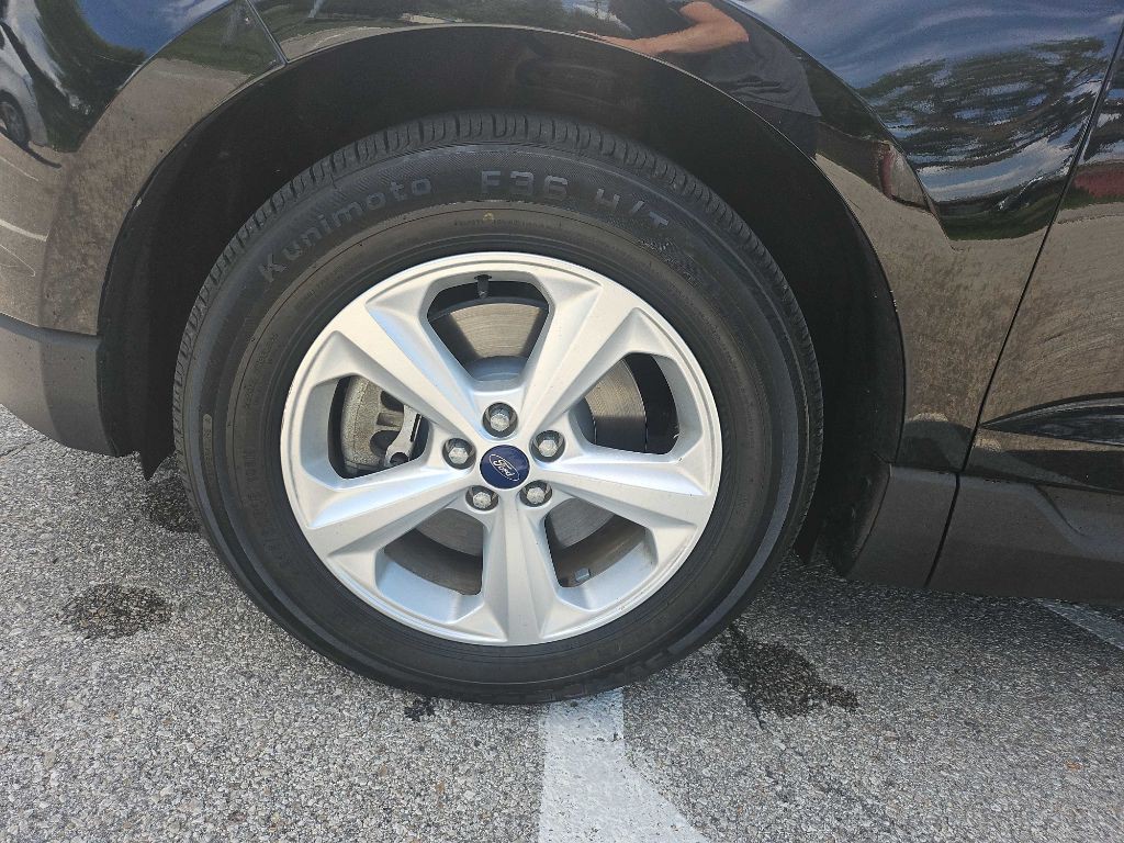 2017 Ford Edge Image 33