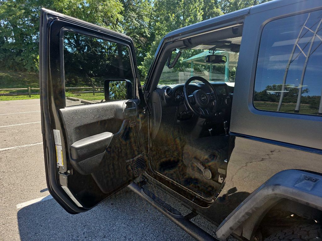 2015 Jeep Wrangler Image 9