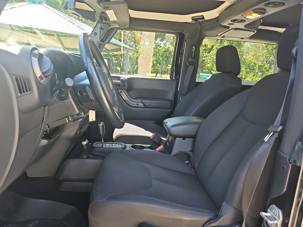 2015 Jeep Wrangler Image 11