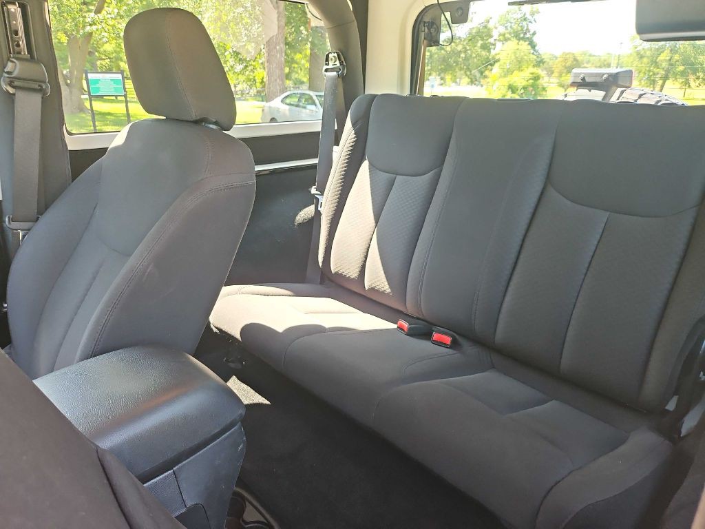 2015 Jeep Wrangler Image 13