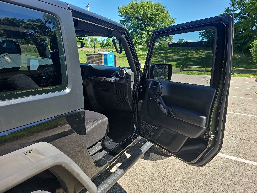 2015 Jeep Wrangler Image 18