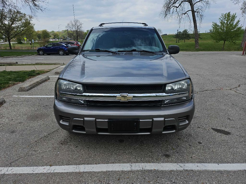 2005 Chevrolet Trailblazer Image 2