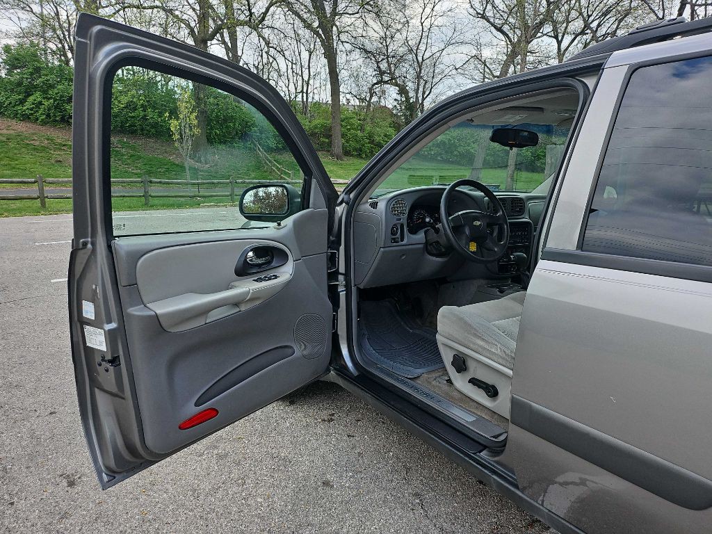 2005 Chevrolet Trailblazer Image 9