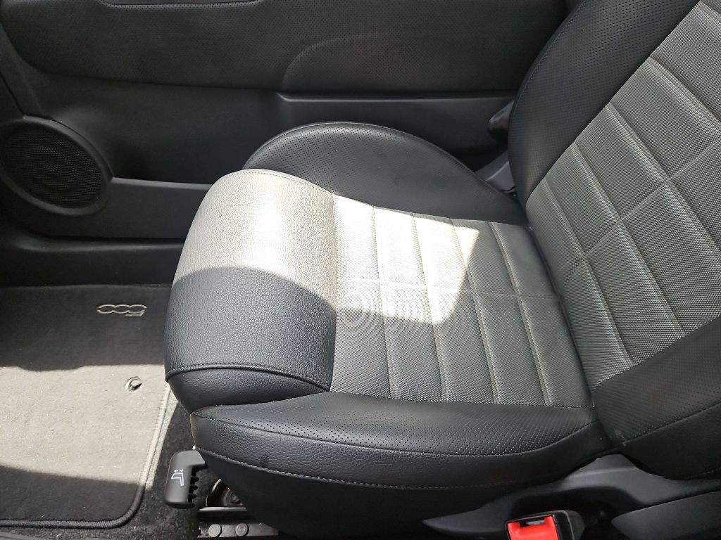 2012 FIAT 500 Image 20
