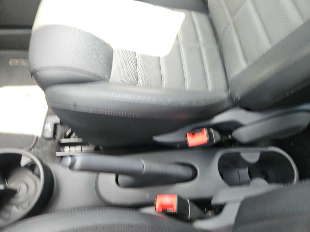 2012 FIAT 500 Image 21