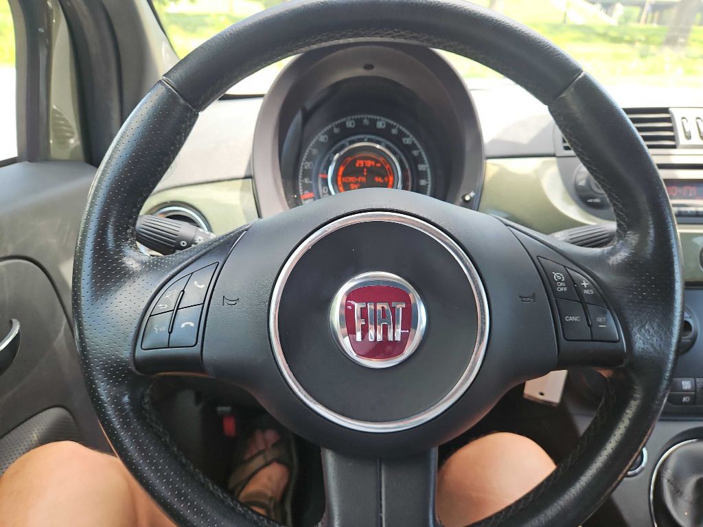 2012 FIAT 500 Image 22