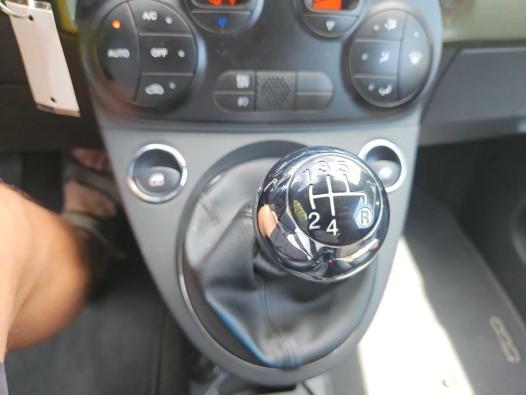 2012 FIAT 500 Image 29