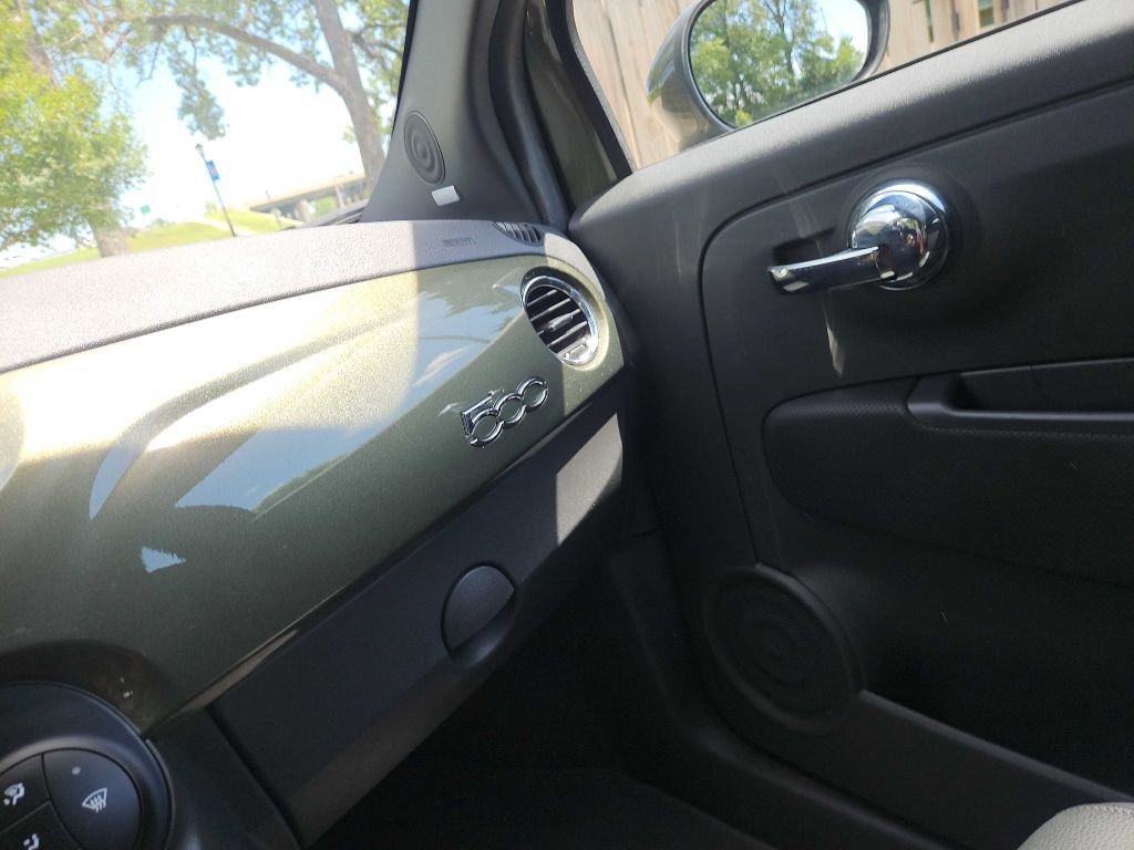 2012 FIAT 500 Image 34