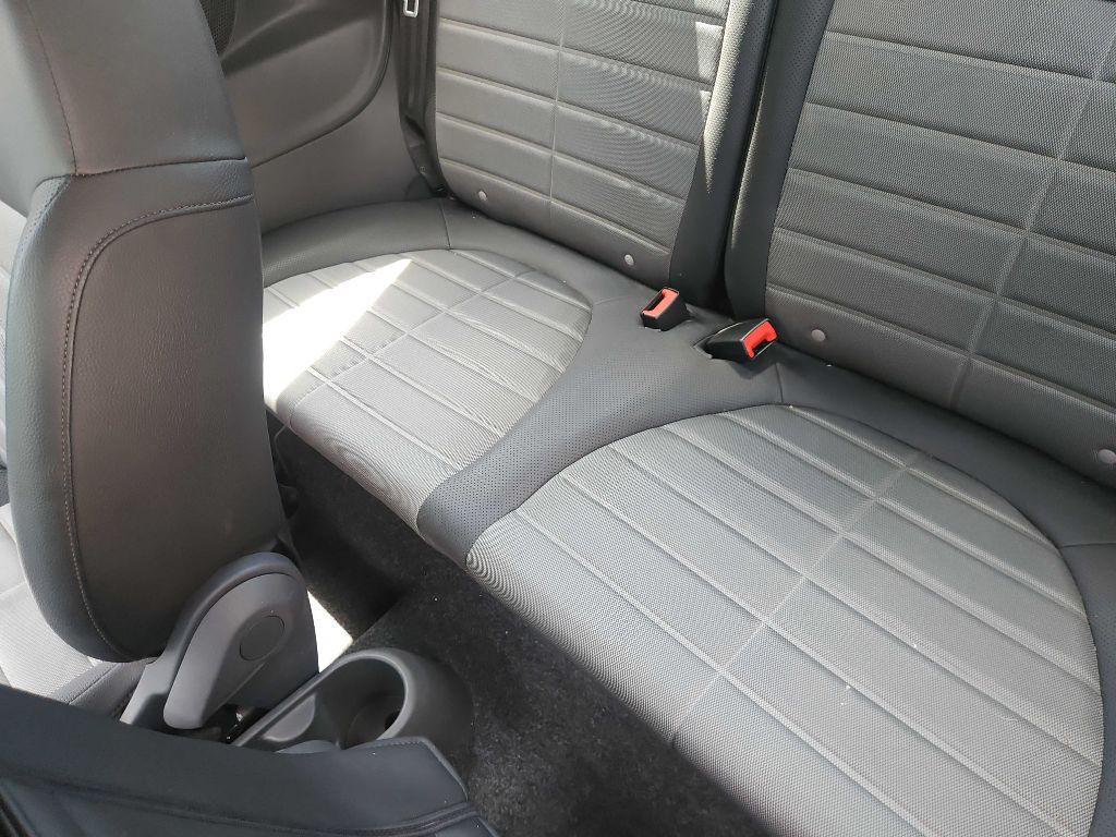 2012 FIAT 500 Image 36