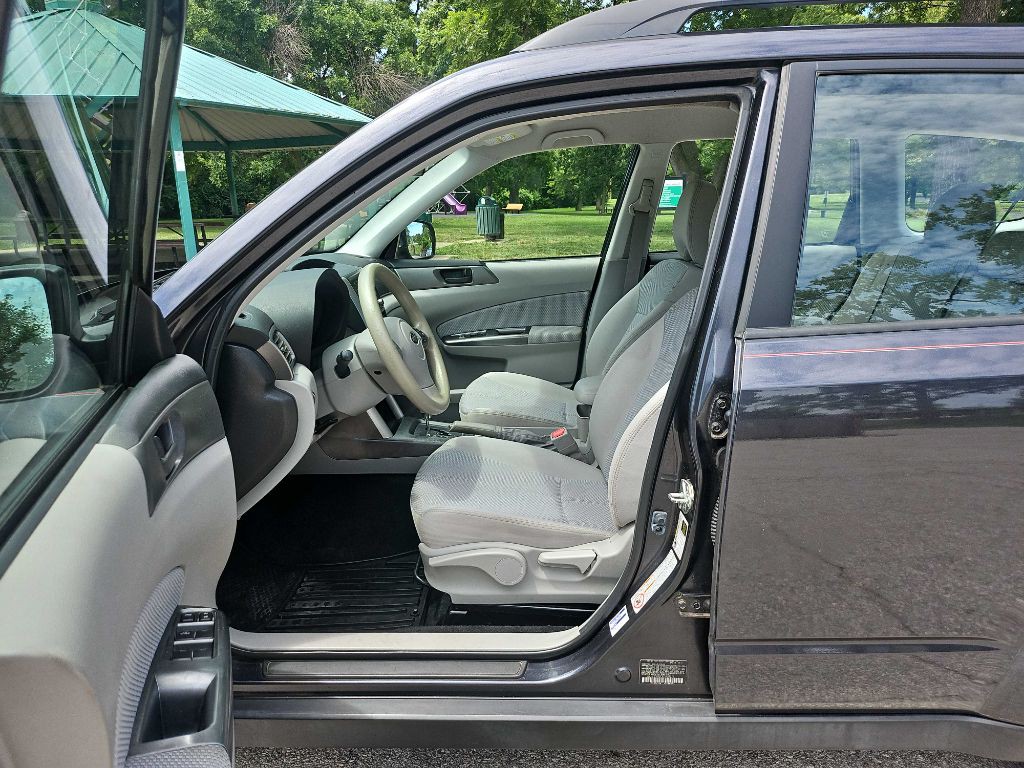 2012 Subaru Forester Image 10