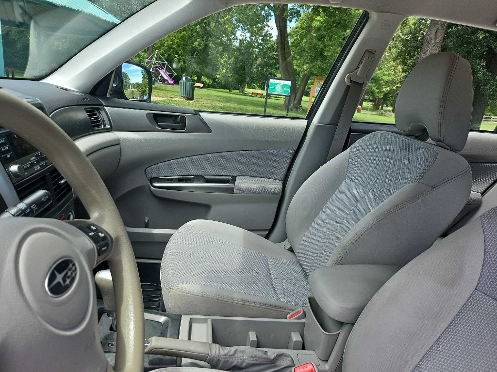 2012 Subaru Forester Image 12