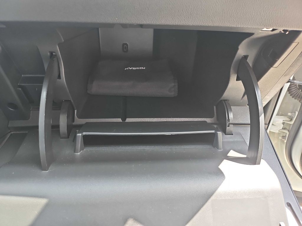 2014 Nissan Rogue Image 22