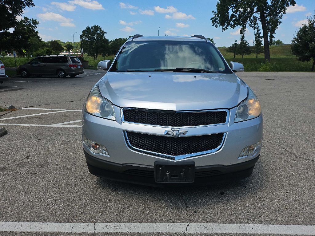 2011 Chevrolet Traverse Image 1