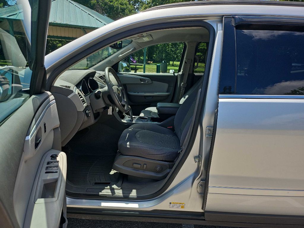 2011 Chevrolet Traverse Image 9