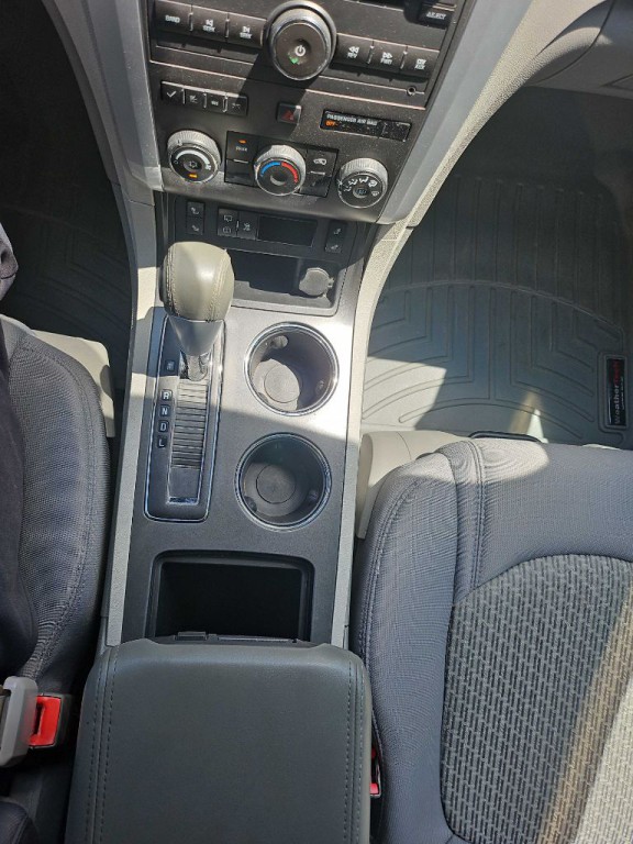 2011 Chevrolet Traverse Image 15