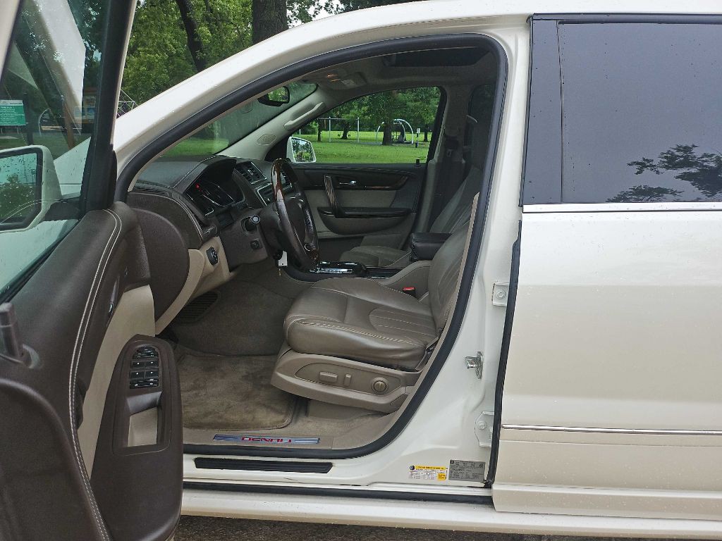 2013 GMC Acadia Image 10