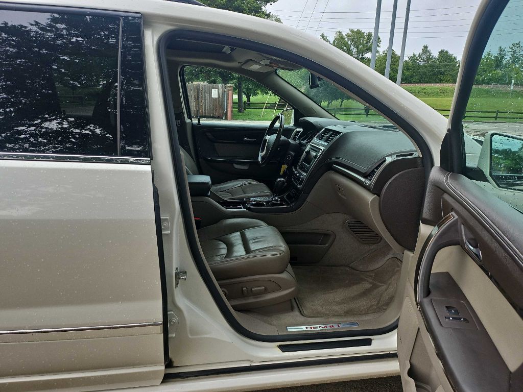 2013 GMC Acadia Image 21