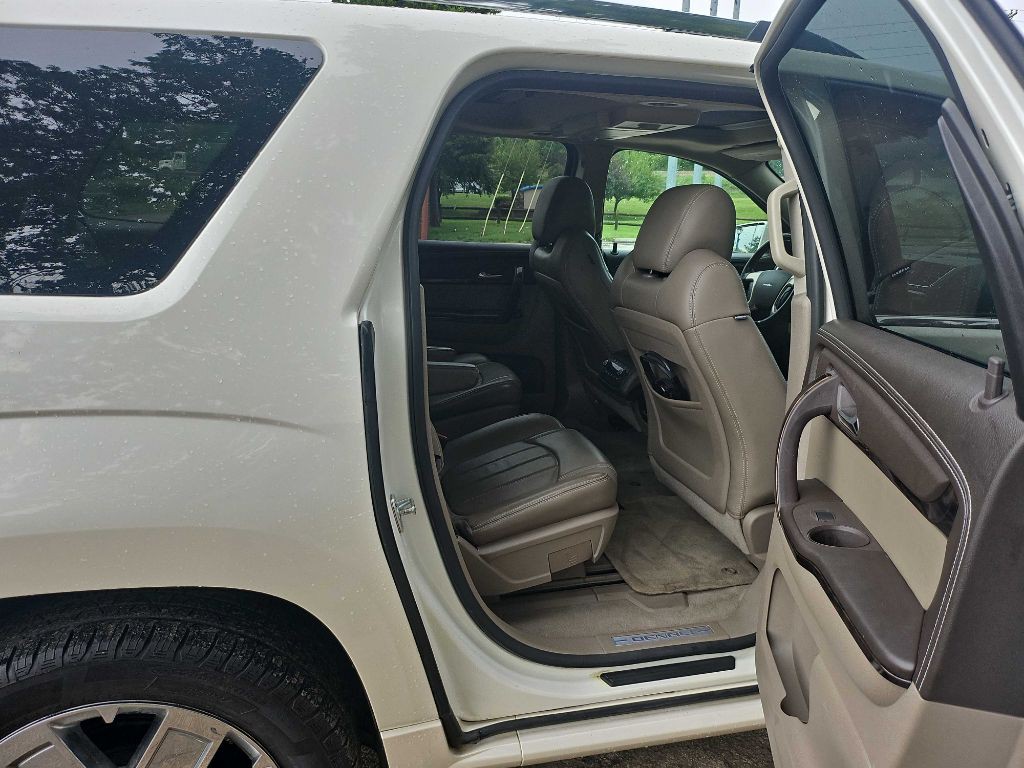 2013 GMC Acadia Image 30