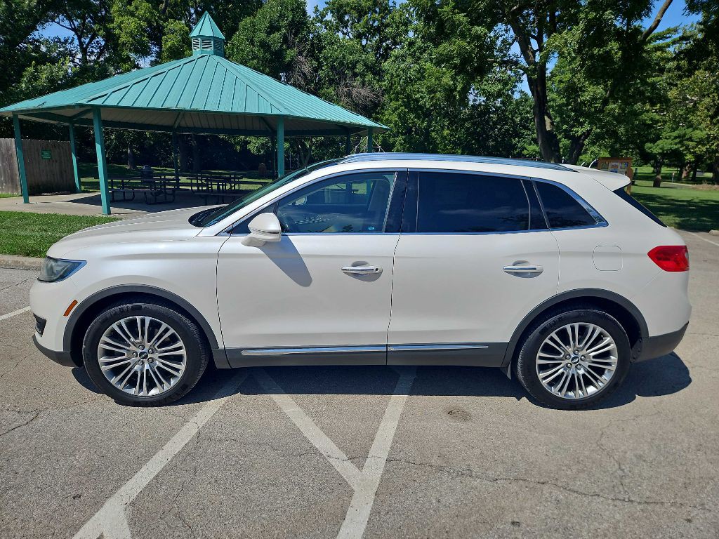 2016 Lincoln MKX Image 2