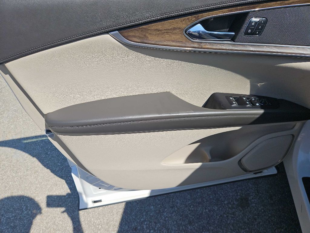 2016 Lincoln MKX Image 16