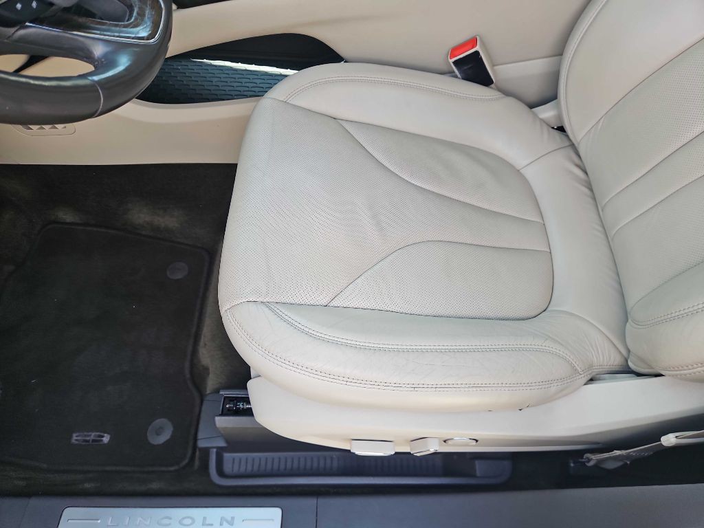 2016 Lincoln MKX Image 18