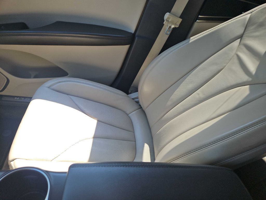 2016 Lincoln MKX Image 21