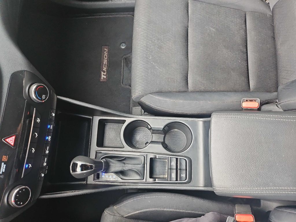 2016 Hyundai Tucson Image 17