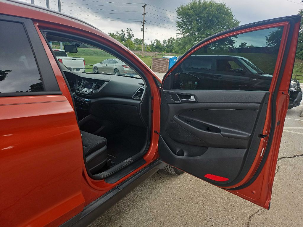 2016 Hyundai Tucson Image 18
